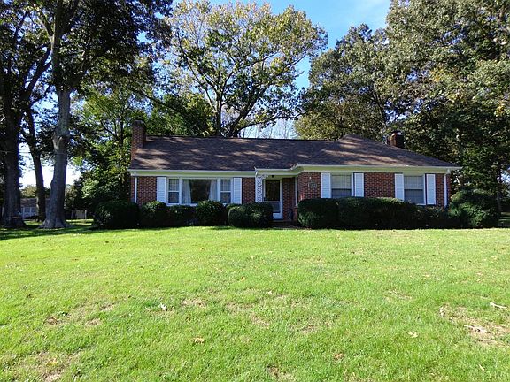 2nd image of 1017 Oakmont Cir