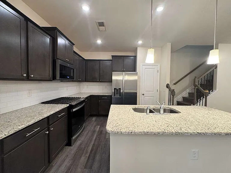 3023 Newfields Pl — Photo 5