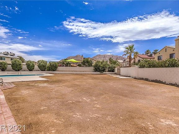 3rd image of 5842 Cinnabar Ave