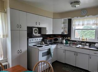 22 Arch St, Pen Argyl, PA 18072