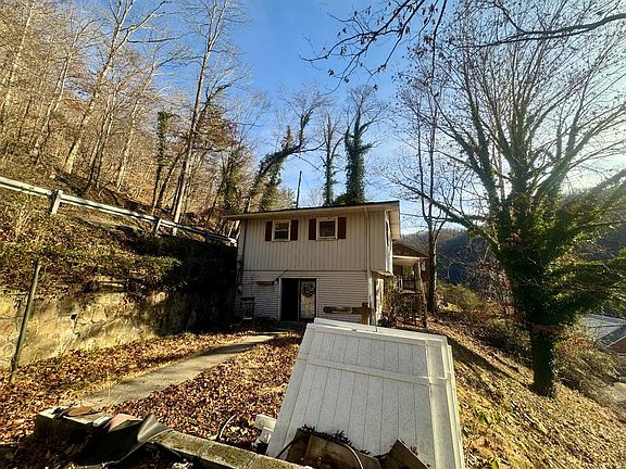 2nd image of 50 Bland St