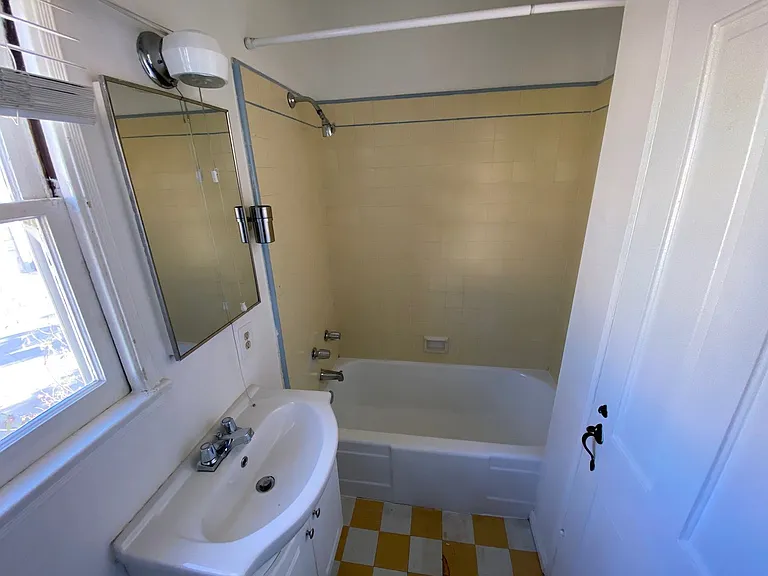 2036-2050 High Tower Dr — Photo 9