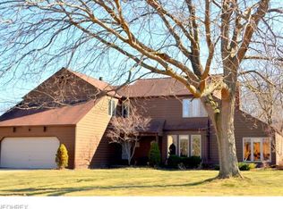 32641 Spinnaker Dr, Avon Lake, OH 44012