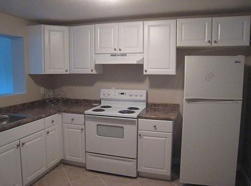 2nd image of 139 King St APT 106B