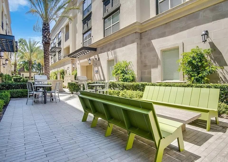 1st image of 520 S Anaheim Blvd Unit 6