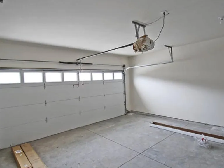 205 NW Meadow Lakes Dr — Photo 8