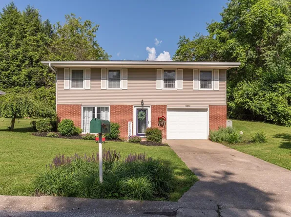 3231 N Valleyview Dr, Bloomington, IN 47404