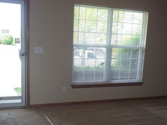 2nd image of 508 SE Chelsey Ln