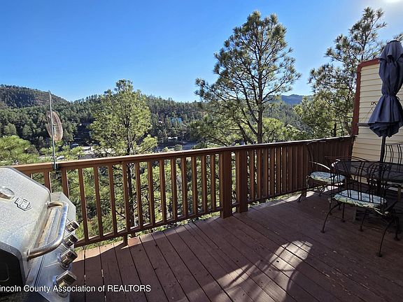 2nd image of 220 Lookout Dr #A4