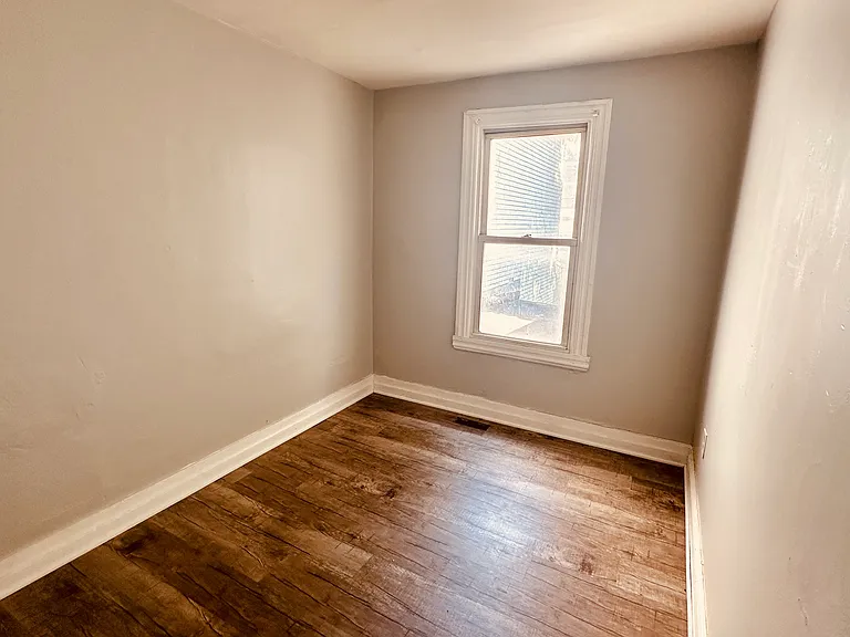 944 Oak St #1 — Photo 8