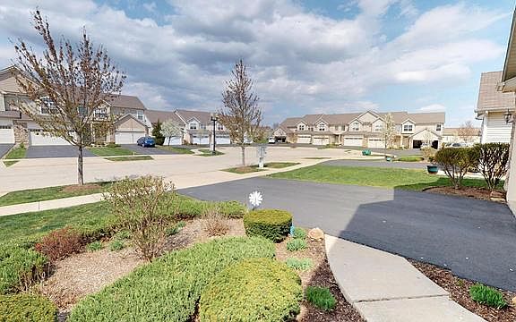 2nd image of 1715 Fieldstone Ct #0
