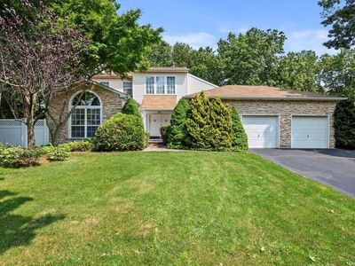64 Arbor Field Way, Lake Grove, NY, 11755