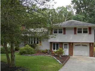 101 Drake Rd, Lakewood, NJ 08701