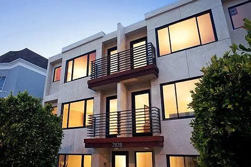2828 Greenwich St Photo 1