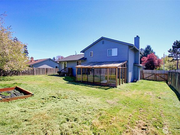 3rd image of 73 NW Roeder Drive