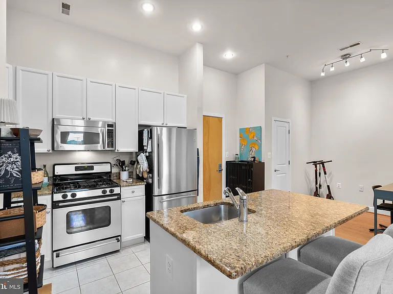 181 E Reed Ave #412 — Photo 9
