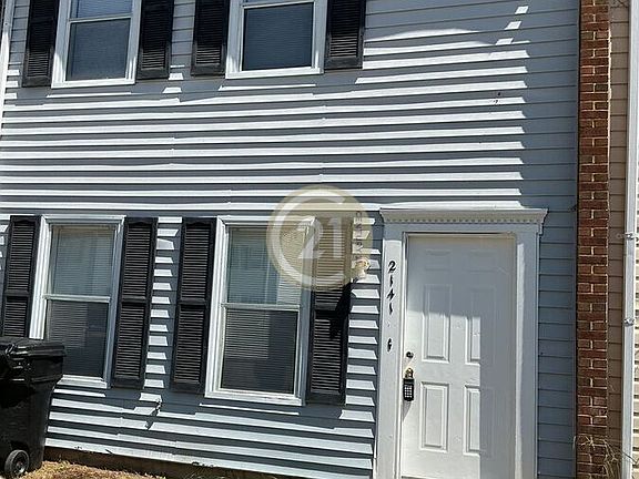 2nd image of 2141 Kimball Cir