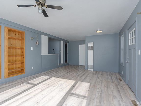 3rd image of 225 Tower Rd