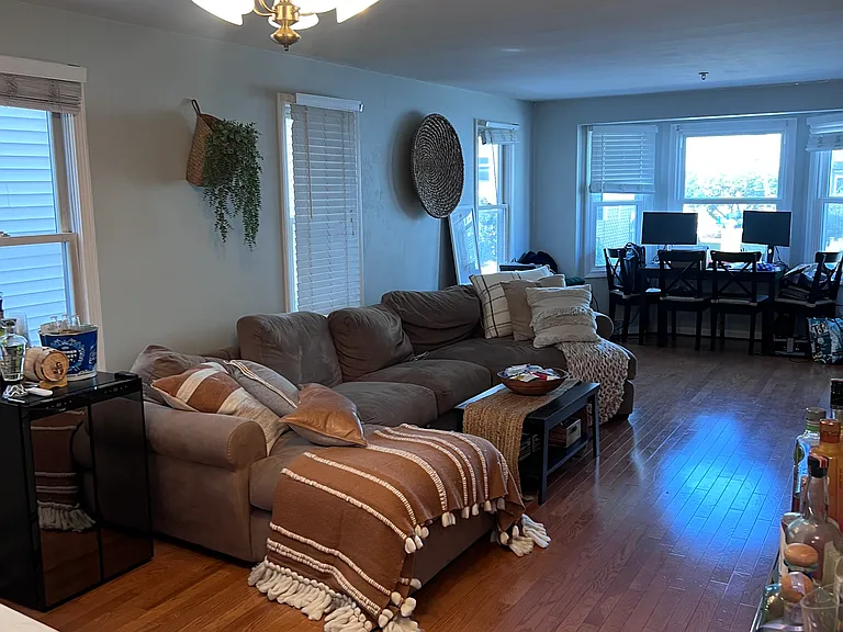 32 Woodward St #2 — Photo 4