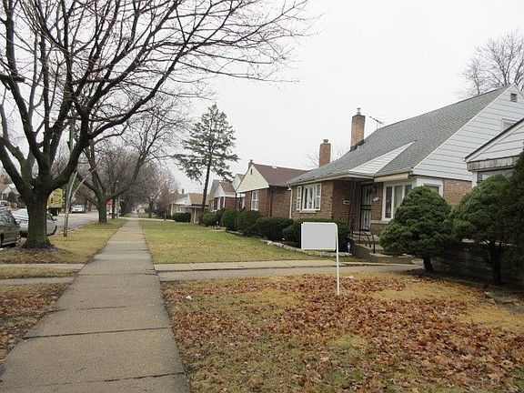 2nd image of 8019 S Saint Louis Ave