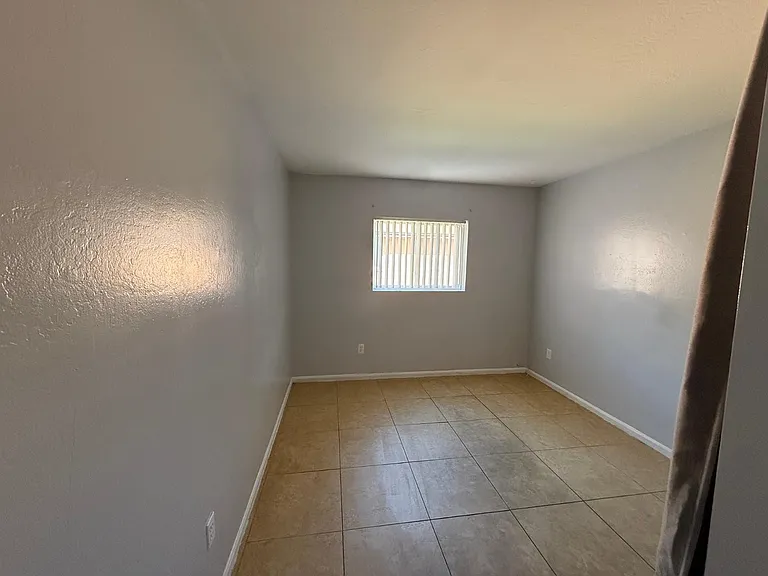 126 W Loma Vista Dr #101 — Photo 6