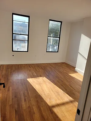 Rented by Wyckoff Heights Realty Inc. | media 6