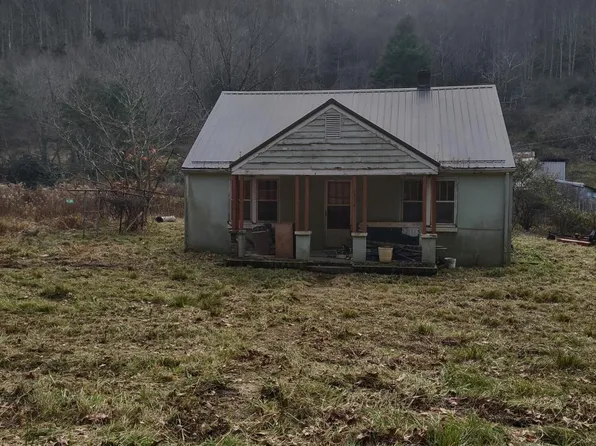 1914 S Fork Rd, Marion, VA 24354