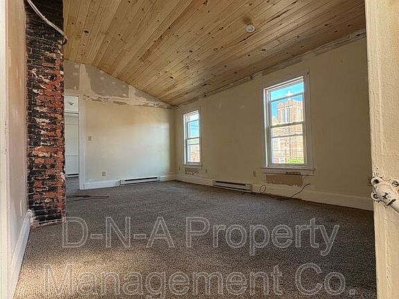 2nd image of 118 S Courtland St #202