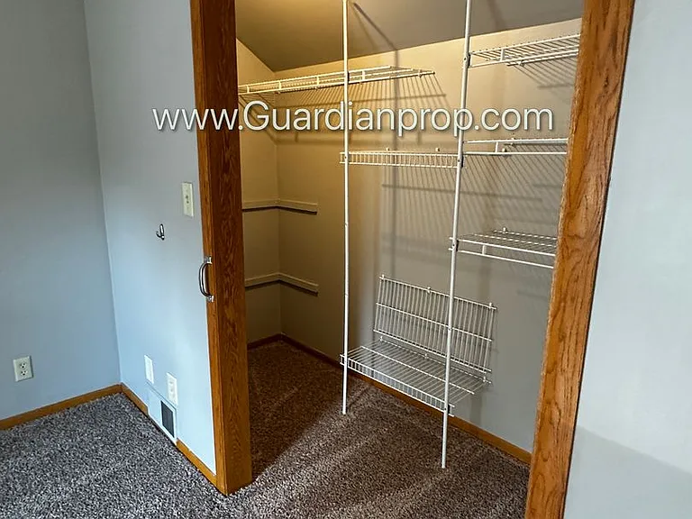4104 Highwood Rd — Photo 13