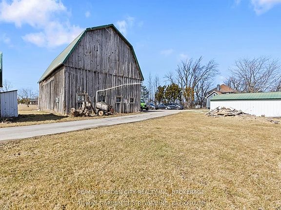 5th image of 997 Niagara Stone Rd