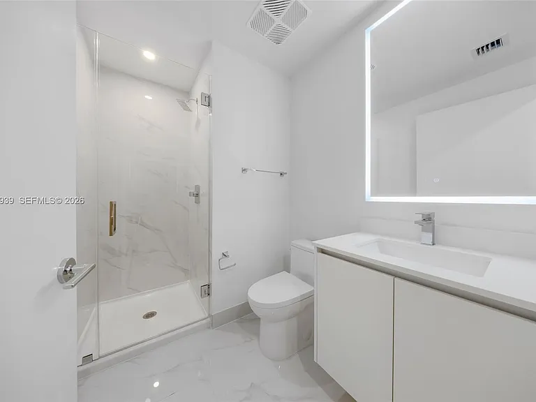 700 NE 24th St #1706 — Photo 38