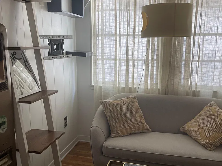 bedroom 3 / office (no closet)