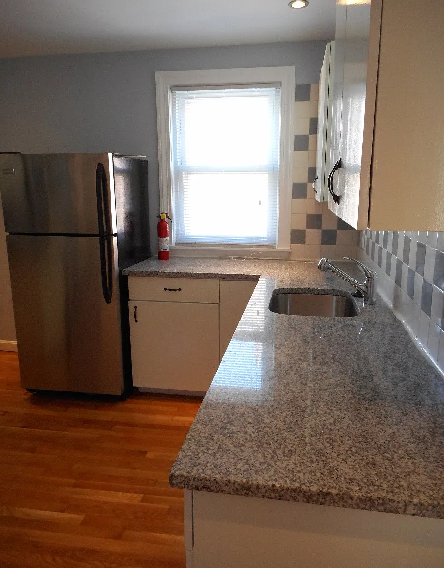 1 bed, 650 sqft, $2,300 — Photo 3