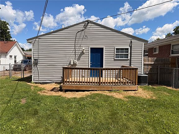 3rd image of 2142 Gipsy Dr