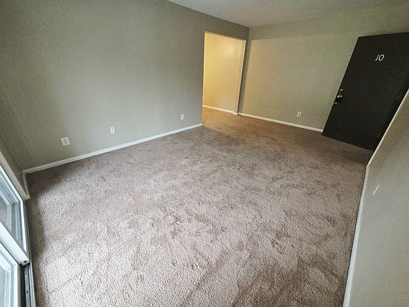 3rd image of 111 Pine Dr #10