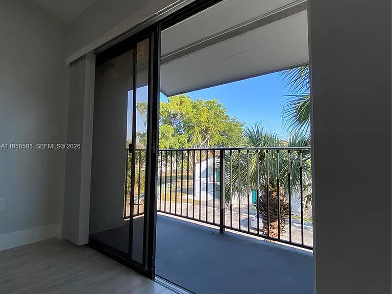 7175 NW 179th St #302 — Photo 33