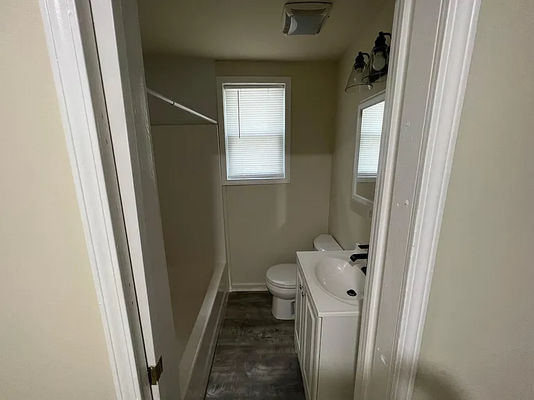 1328 Camden Ave — Photo 6