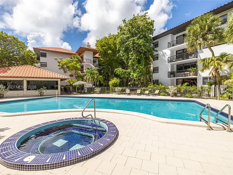 101 Ocean Lane Dr #1012 — Photo 31