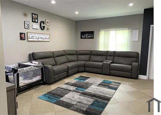 3 bed, 1452 sqft, $2,450 — Photo 2