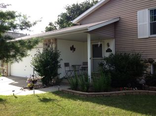 1622 Briarwood Ln, Hartford, WI 53027