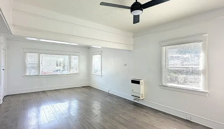 435 W 4th St — Photo 1