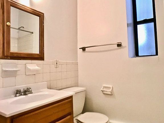 5th image of 1829 7th Ave APT 2C