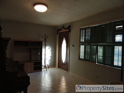 2nd image of 105 Saint Louis St
