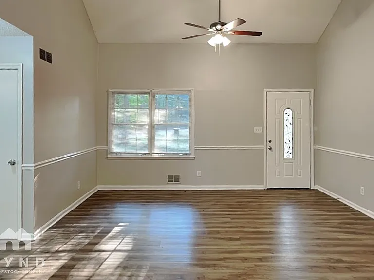 121 Chip Pl — Photo 3