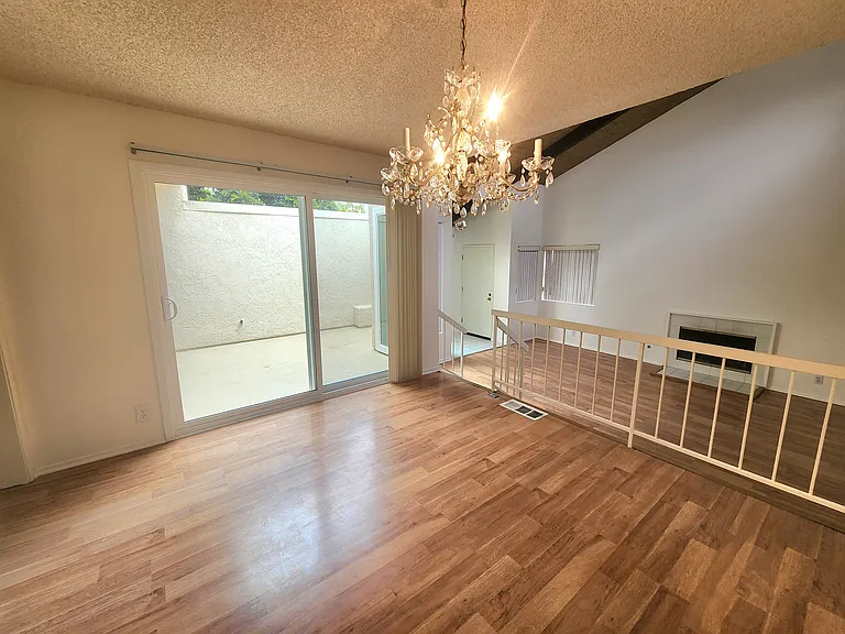 10444 Canoga Ave #33 — Photo 6