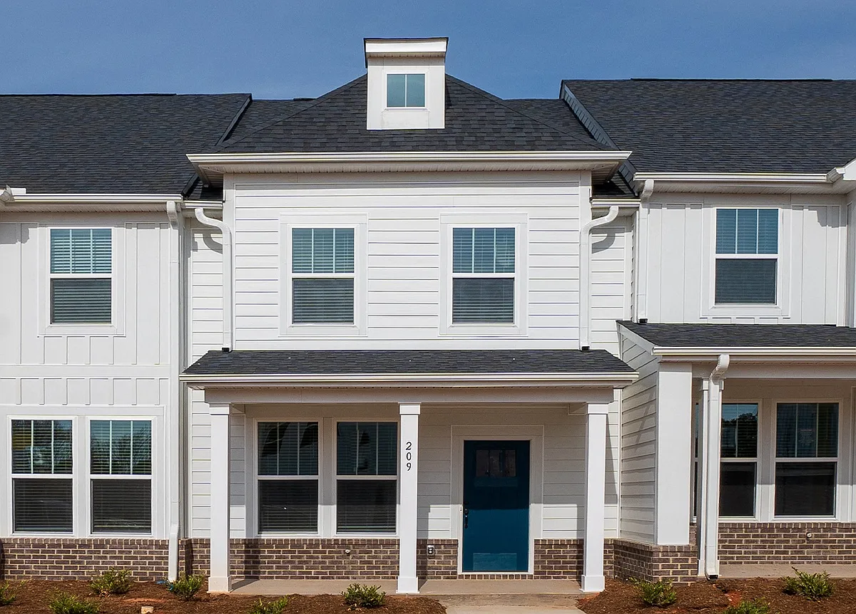Building Photo - Fairforest Creekside