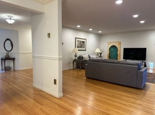 5614 Eagle Ct, North Vancouver, BC V7R4T9