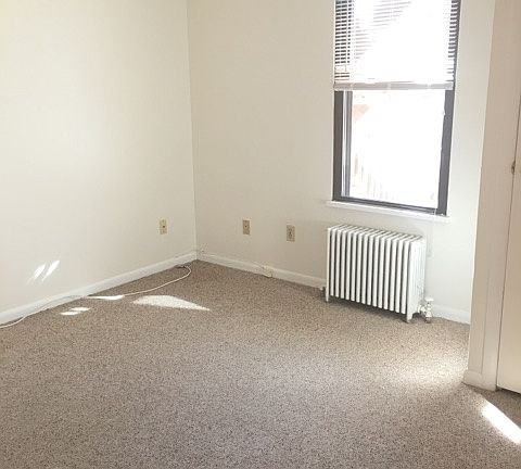 3rd image of 25 Lawrence Ave #2