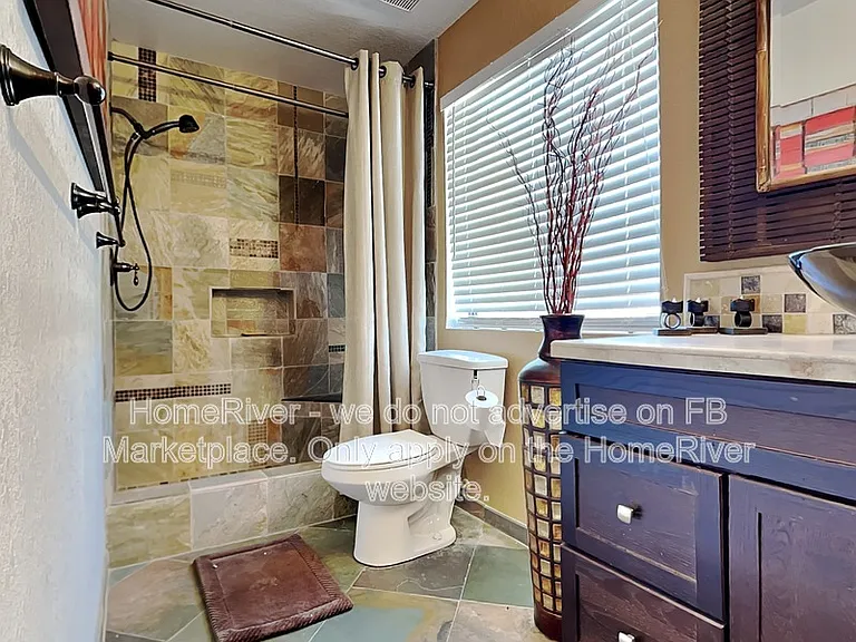 2470 Huntington Dr — Photo 17
