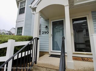 290 Lily Ln, Freehold, NJ 07728